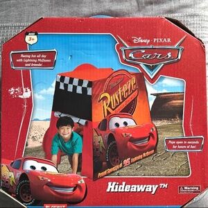 Disney Cars Lightening McQueen hideaway